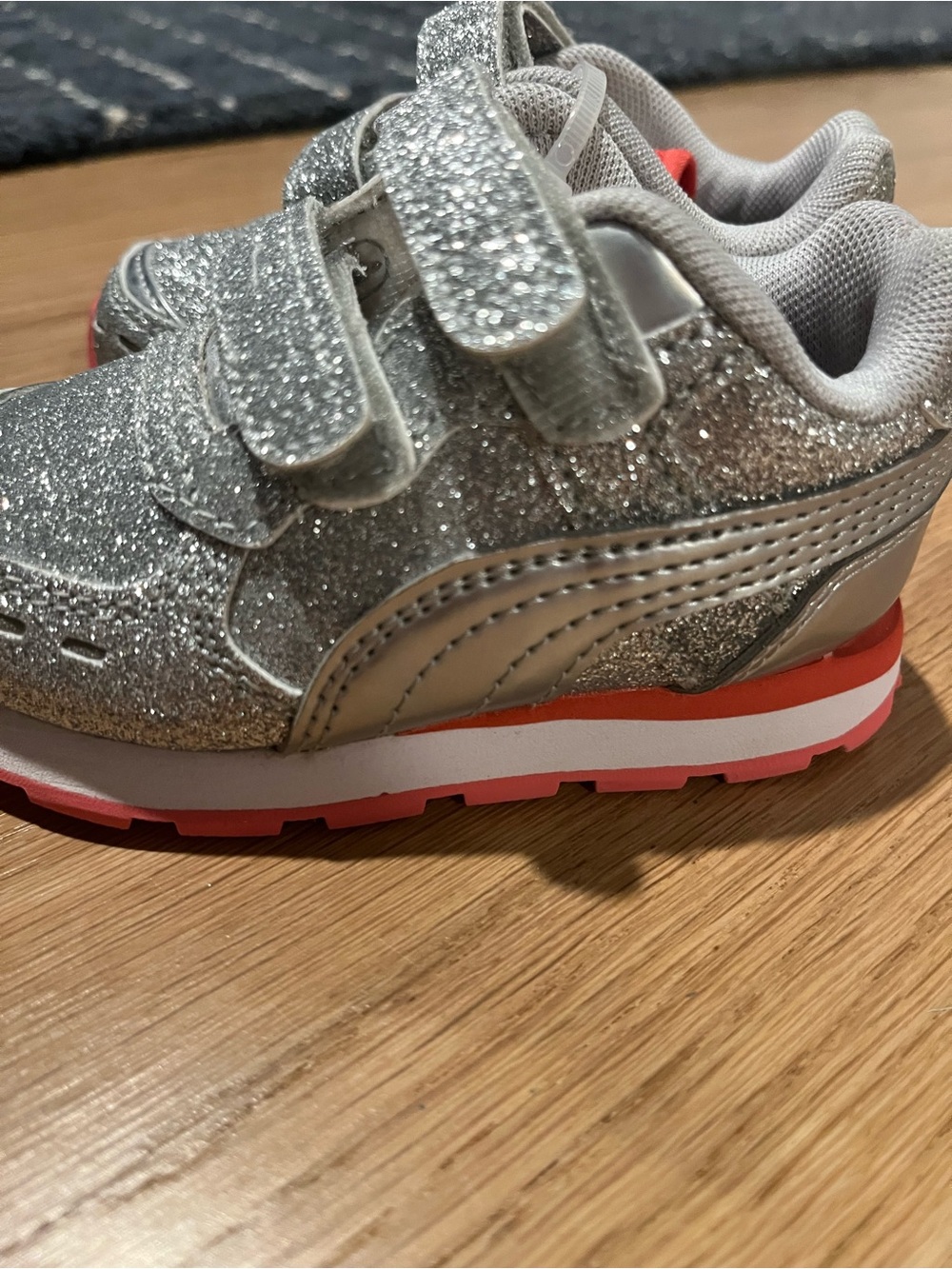 Puma toddler size 5 Silver Glitter Velcro Sneaker Brand New